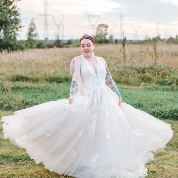 Madison James MJ611 Size 20 Wedding gown worn once - Picture 9 of 10